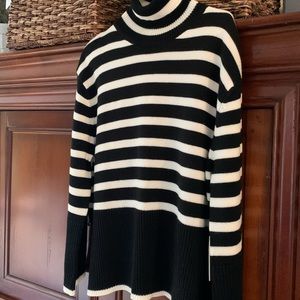 Avantlook  striped turtleneck sweater NWT